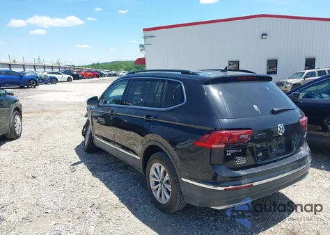 2018 Volkswagen Tiguan 2.0T Se/2.0T Sel z USA, uszkodzony, nr VIN 3VV2B7AX6JM168894